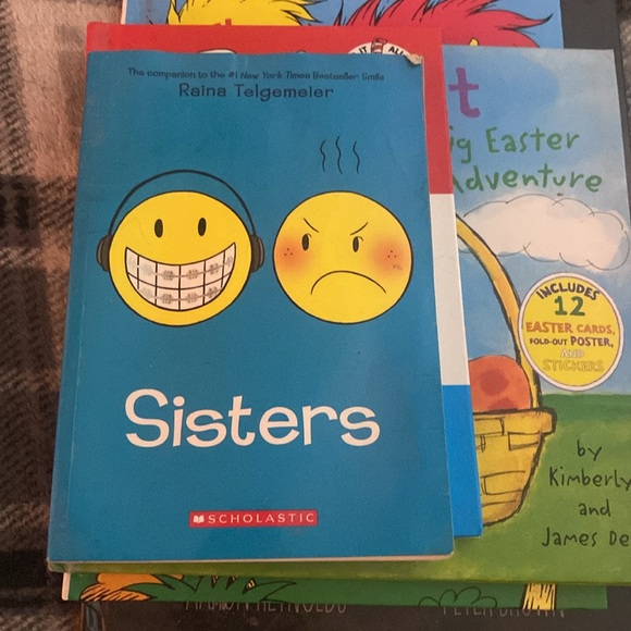 Books bundle - Picture 4 of 8